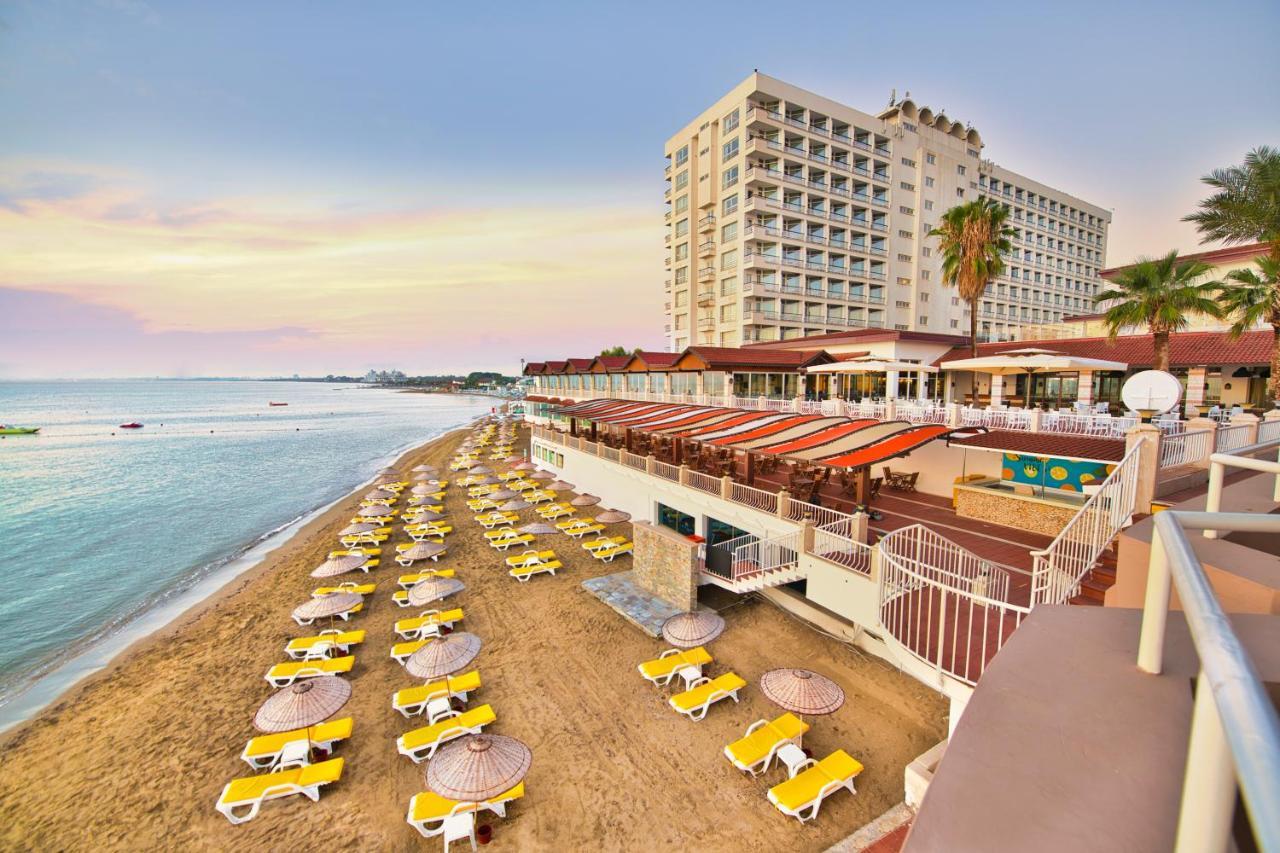Salamis Bay Conti Resort Hotel & Casino Ammókhostos Eksteriør bilde The hotel's beach